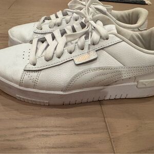 Puma White Leather Sneakers with Gold Accent Size 7 Women’s